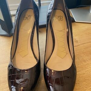 Joan & David Women's Brown Croc-Embossed Patent Heels.  Simply stunning!